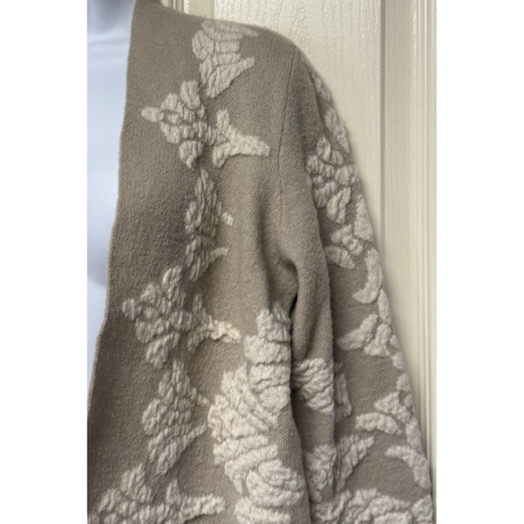 Chico's Beige Wool Open Front Cardigan Floral Embroidery Size 1 - Picture 2 of 4